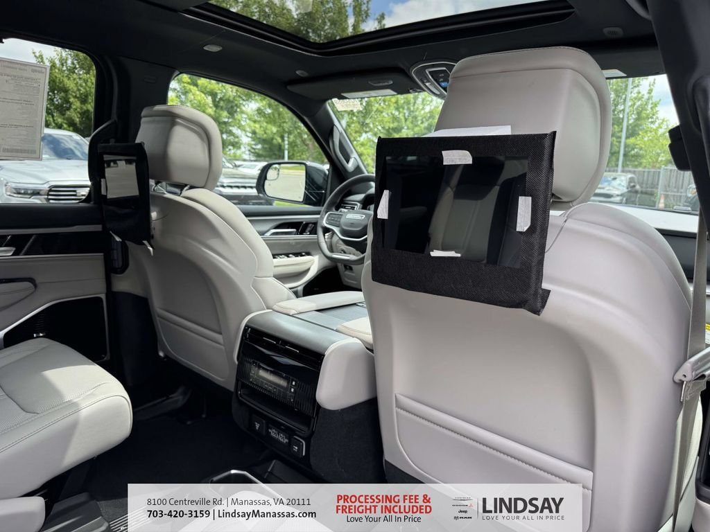 New 2026 Jeep Grand Wagoneer L Limited AWD/4WD image 15