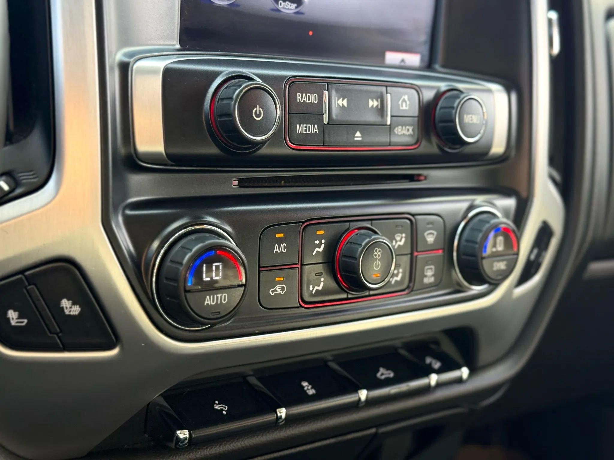 Used 2015 GMC Sierra 1500 SLT AWD/4WD image 13