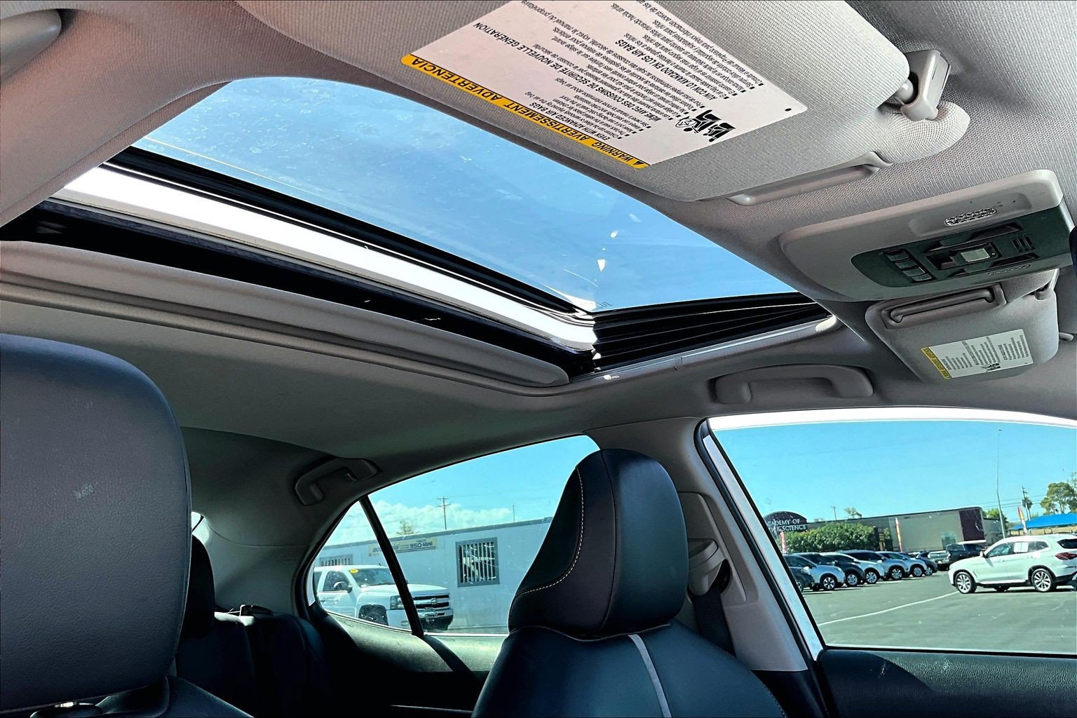 Used 2022 Toyota Camry SE w/ Audio Upgrade Package FWD image 16
