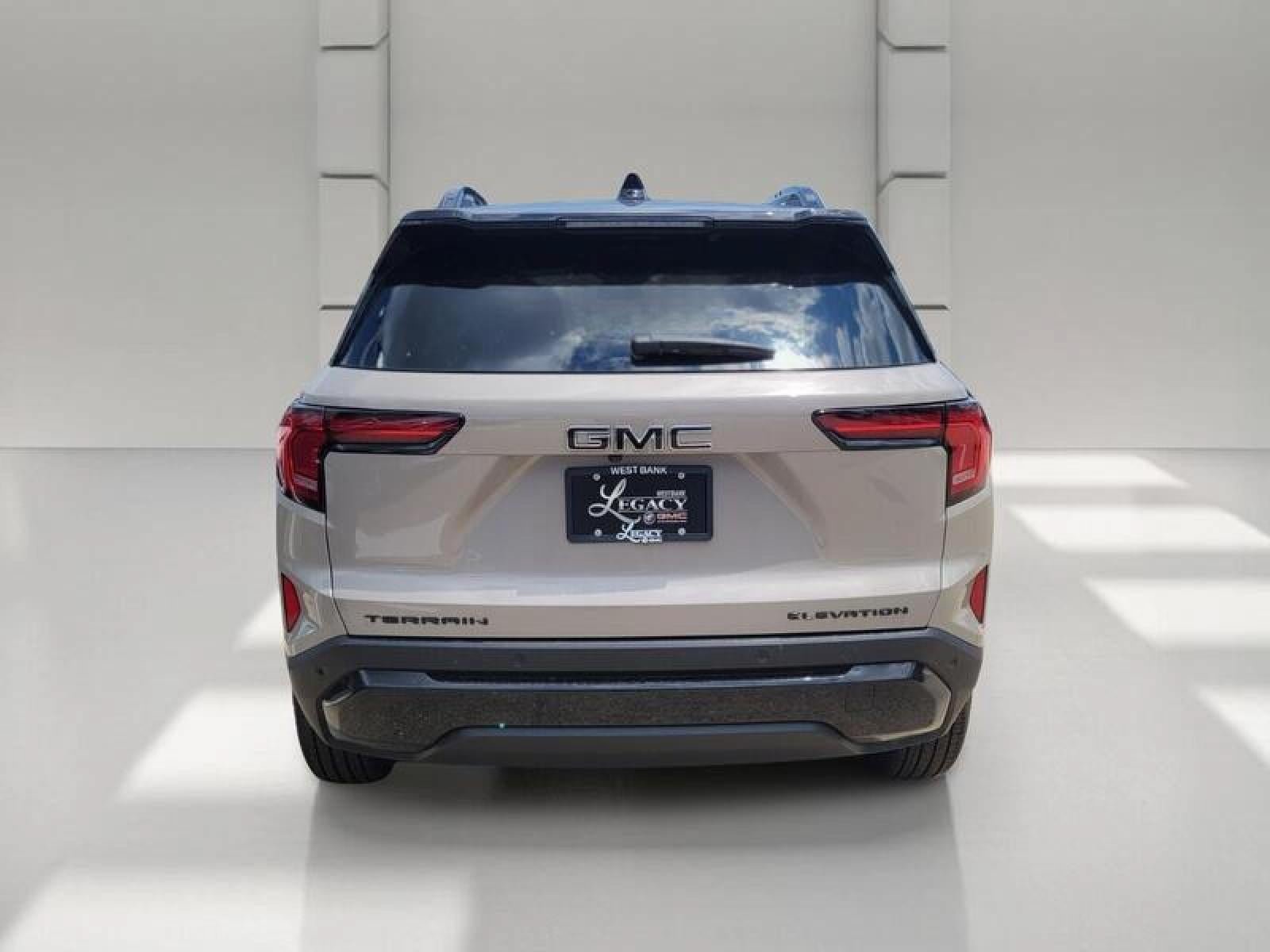 New 2027 GMC Terrain Elevation w/ Black Edition FWD image 5