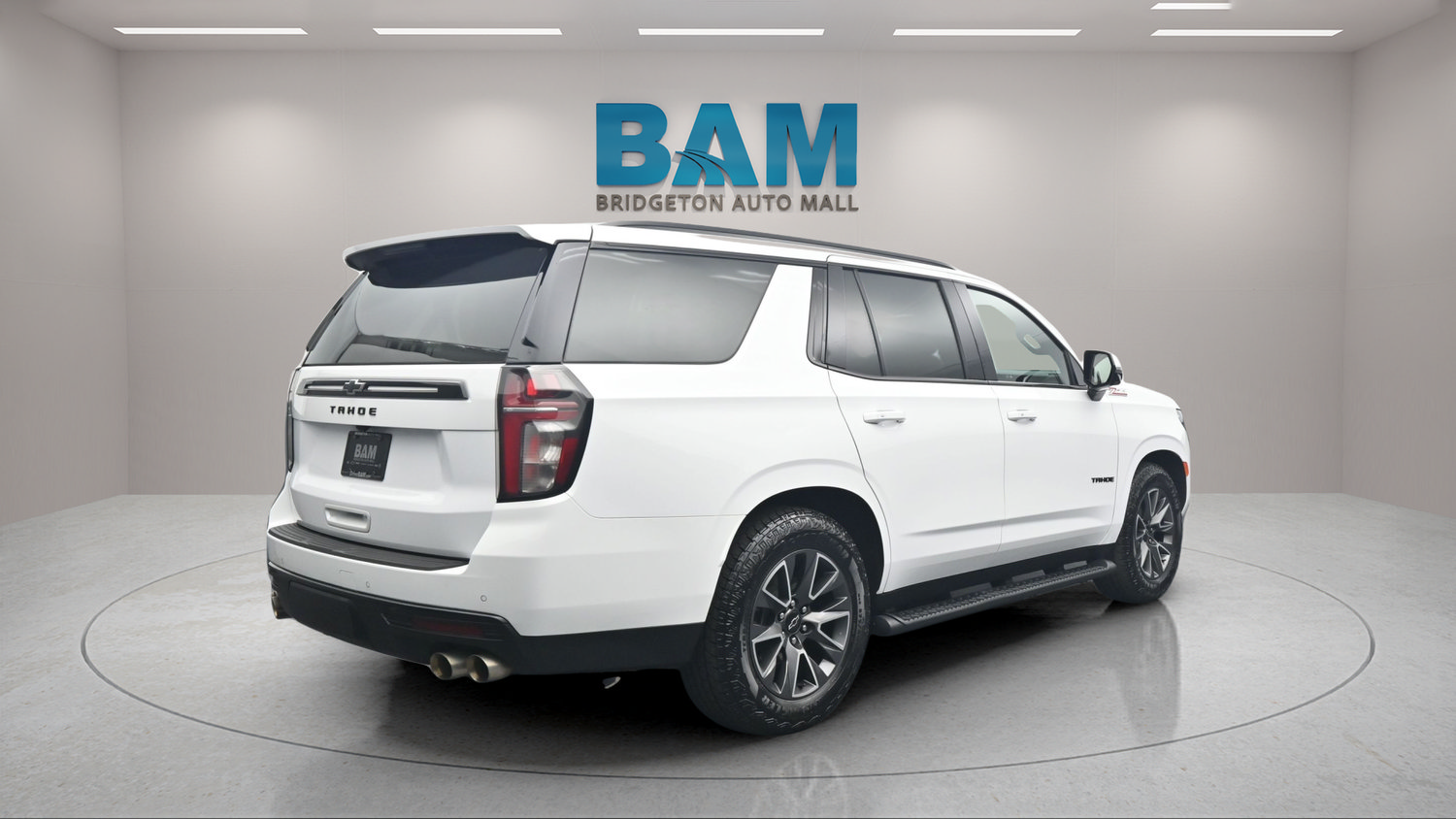 Used 2023 Chevrolet Tahoe Z71 w/ Z71 Off-Road Package AWD/4WD image 6
