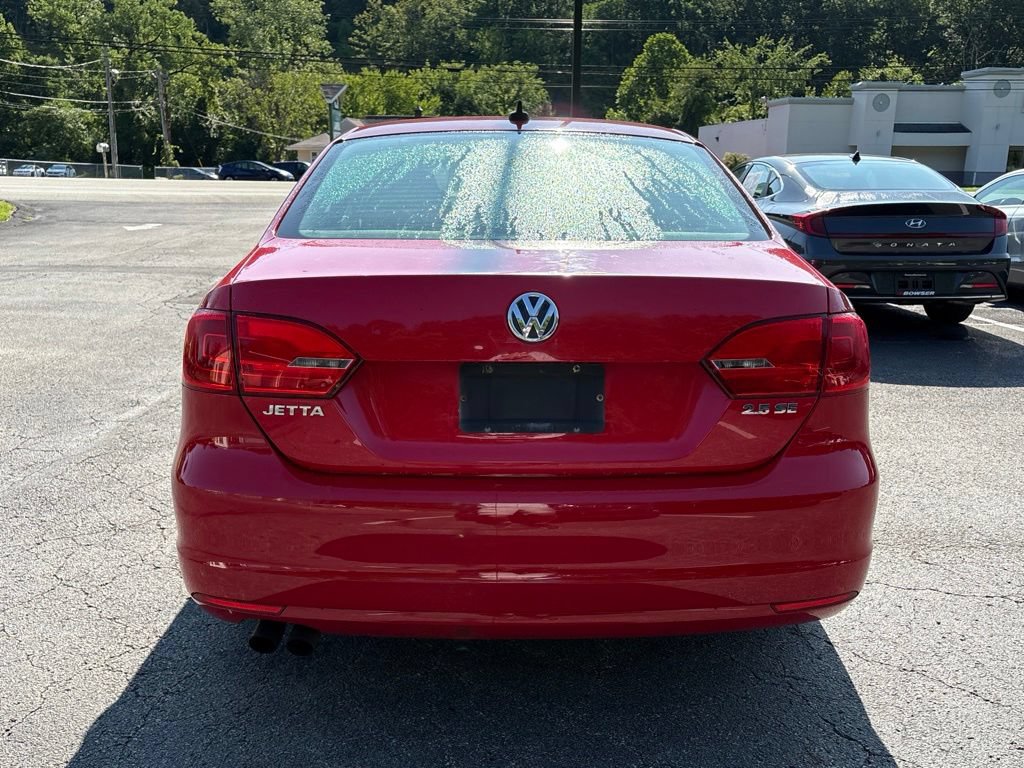 Used 2013 Volkswagen Jetta SE FWD image 4