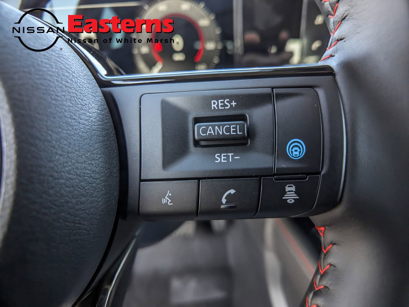 New 2026 Nissan Kicks SR AWD/4WD image 17
