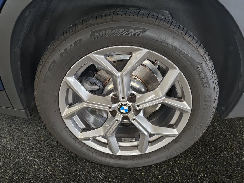 Certified 2024 BMW X3 sDrive30i w/ Premium Package RWD image 32