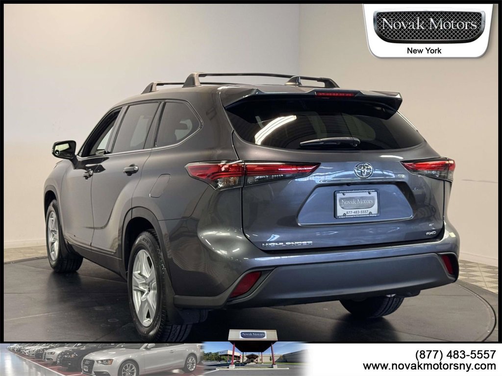 Used 2022 Toyota Highlander L image 5