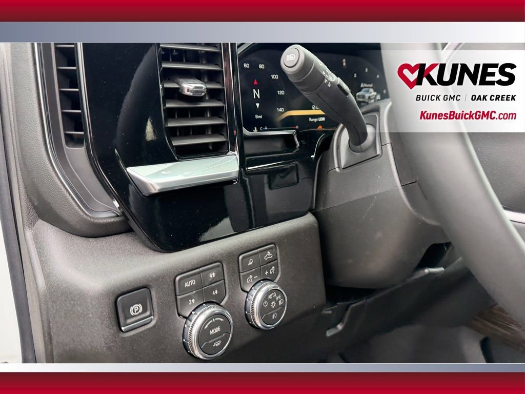 New 2026 GMC Sierra 1500 Elevation w/ Elevation Premium Package AWD/4WD image 9