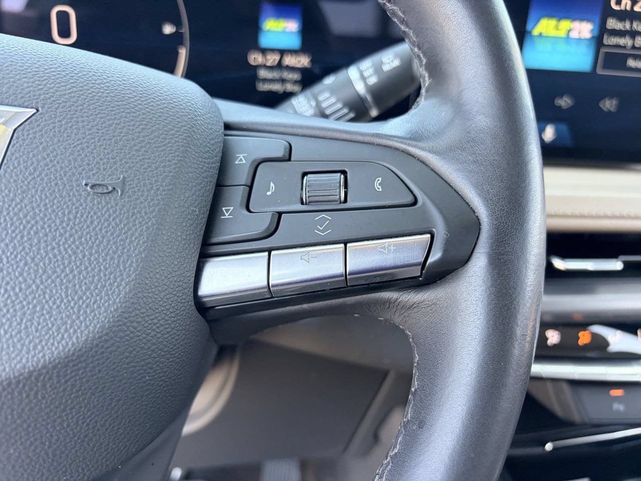 Certified 2024 Cadillac XT4 Luxury FWD image 23