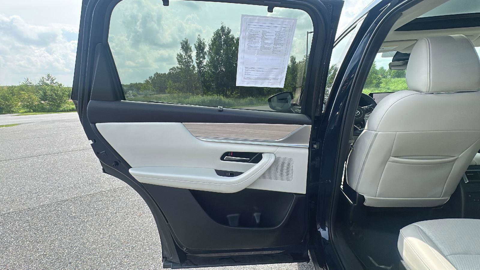 Used 2024 MAZDA CX-90 Plug-In Hybrid w/ Premium Plus image 25