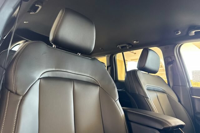New 2026 Jeep Grand Cherokee Limited AWD/4WD image 14