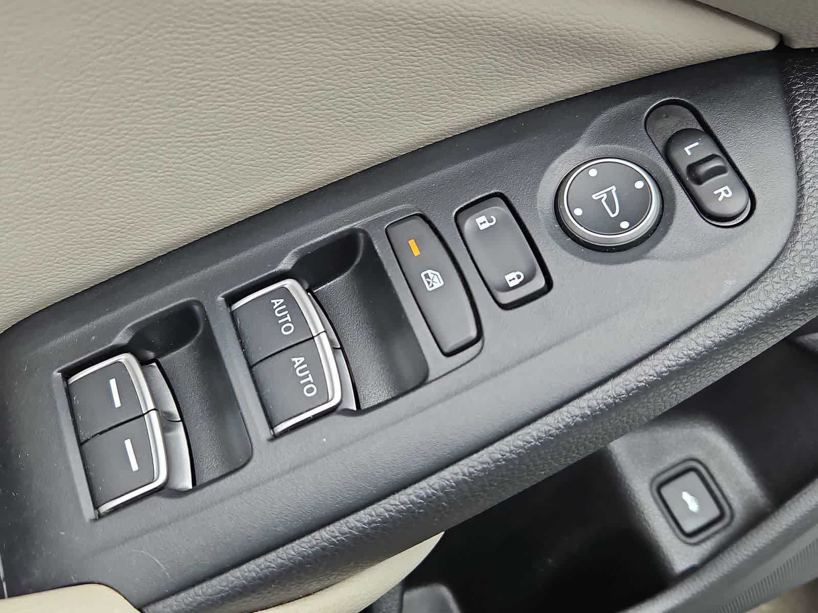 Used 2018 Honda Accord Touring image 17