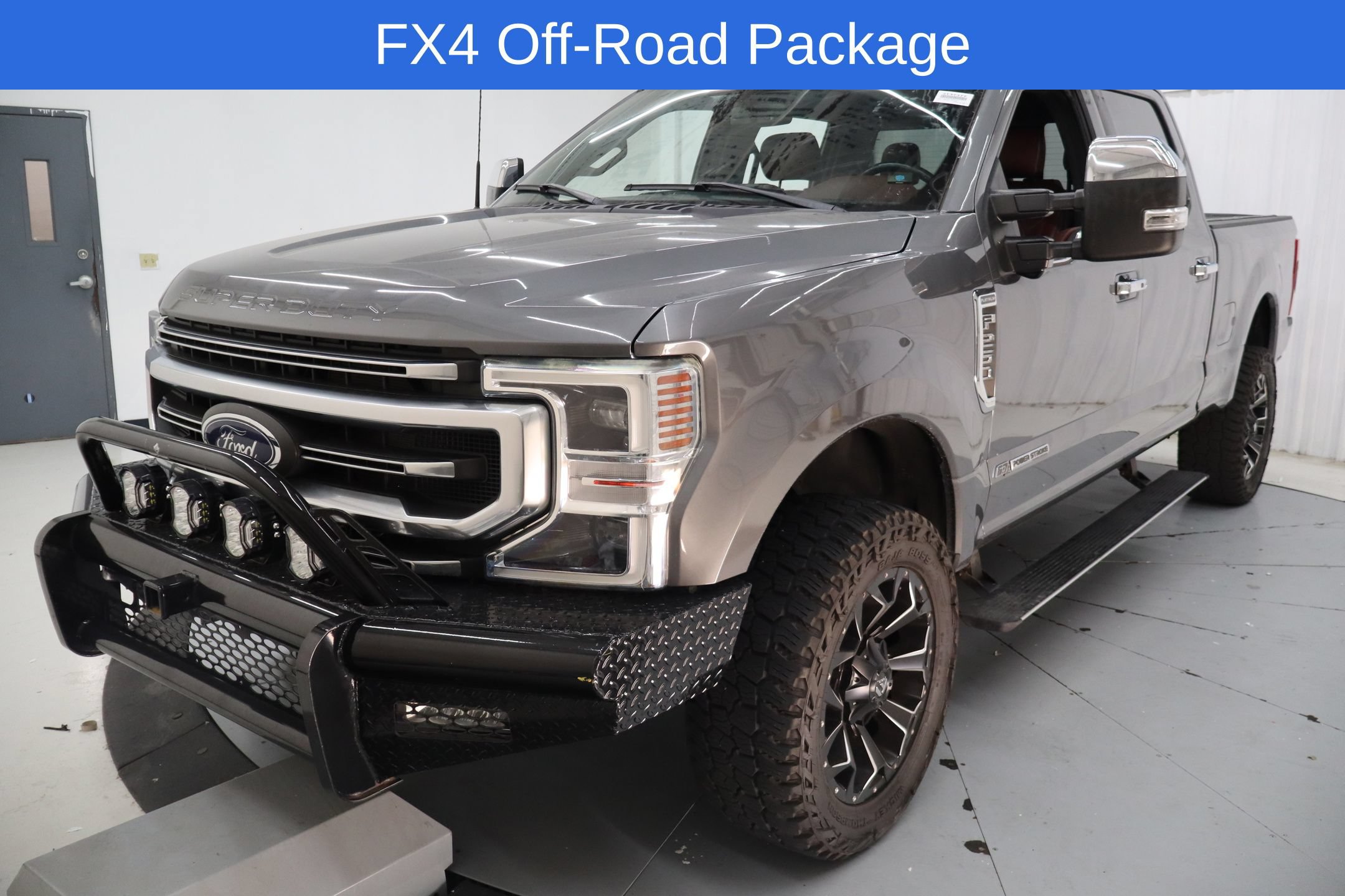 Used 2022 Ford F250 Platinum w/ FX4 Off-Road Package AWD/4WD image 6