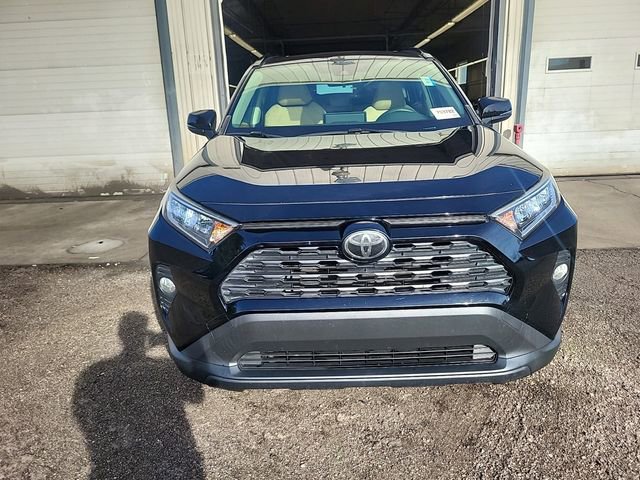 Used 2019 Toyota RAV4 XLE AWD/4WD image 6