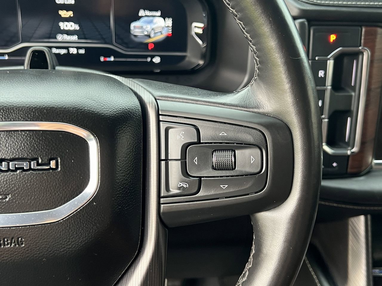 Used 2023 GMC Yukon XL Denali Ultimate w/ LPO, Floor Liner Package image 10