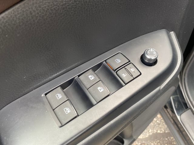 Used 2019 Toyota Highlander XLE AWD/4WD image 18
