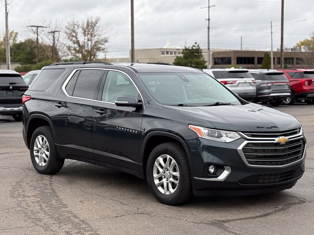 Used 2020 Chevrolet Traverse LT w/ Driver Confidence II Package AWD/4WD image 31