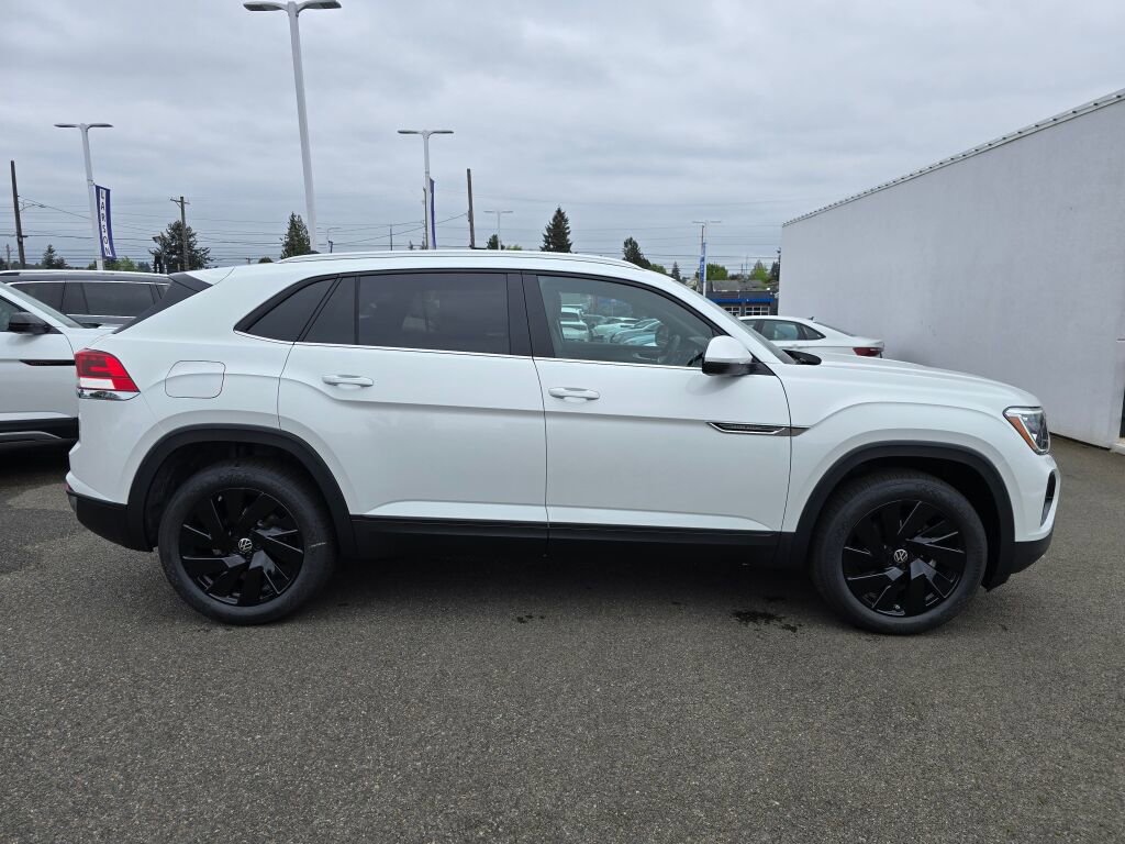 New 2026 Volkswagen Atlas Cross Sport SE AWD/4WD image 2