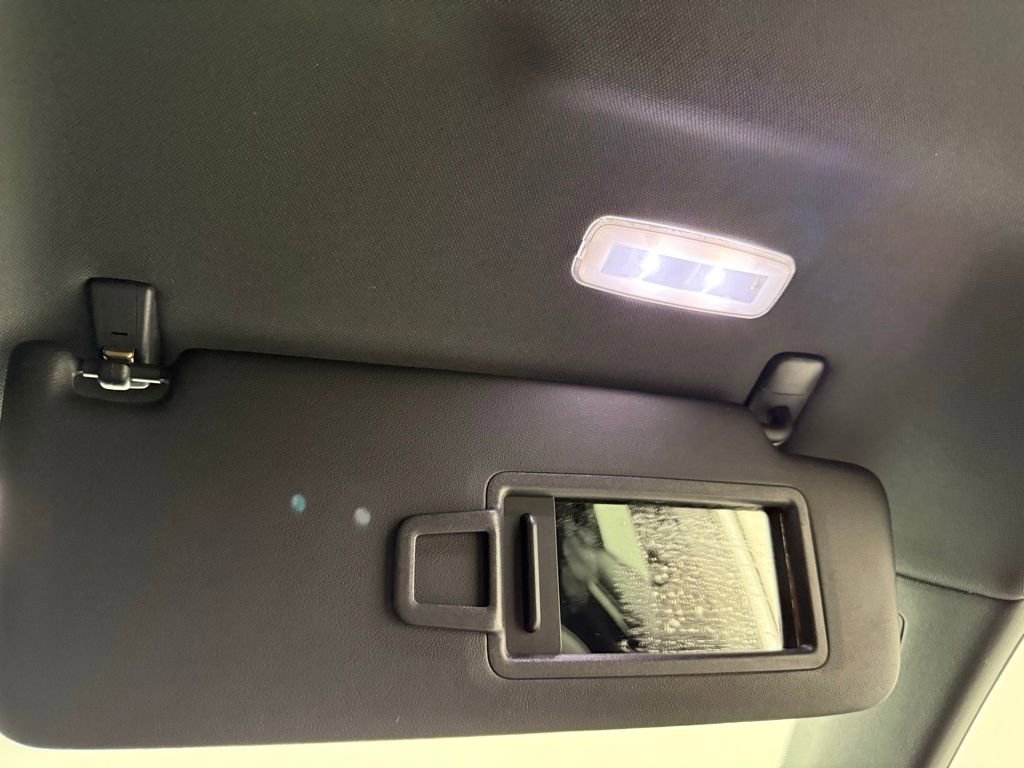 Used 2024 Porsche Macan image 36