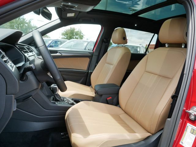 Certified 2024 Volkswagen Tiguan SE R-Line AWD/4WD image 14
