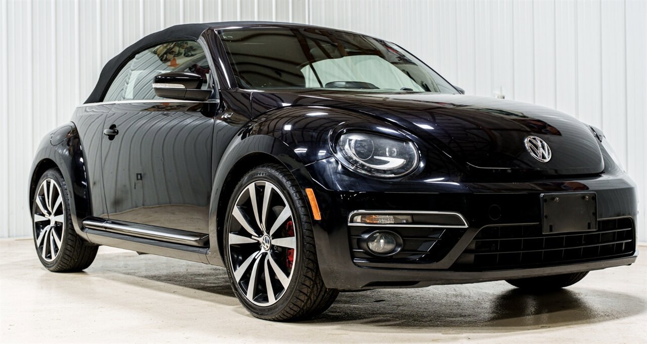 Used 2014 Volkswagen Beetle R-Line FWD image 25