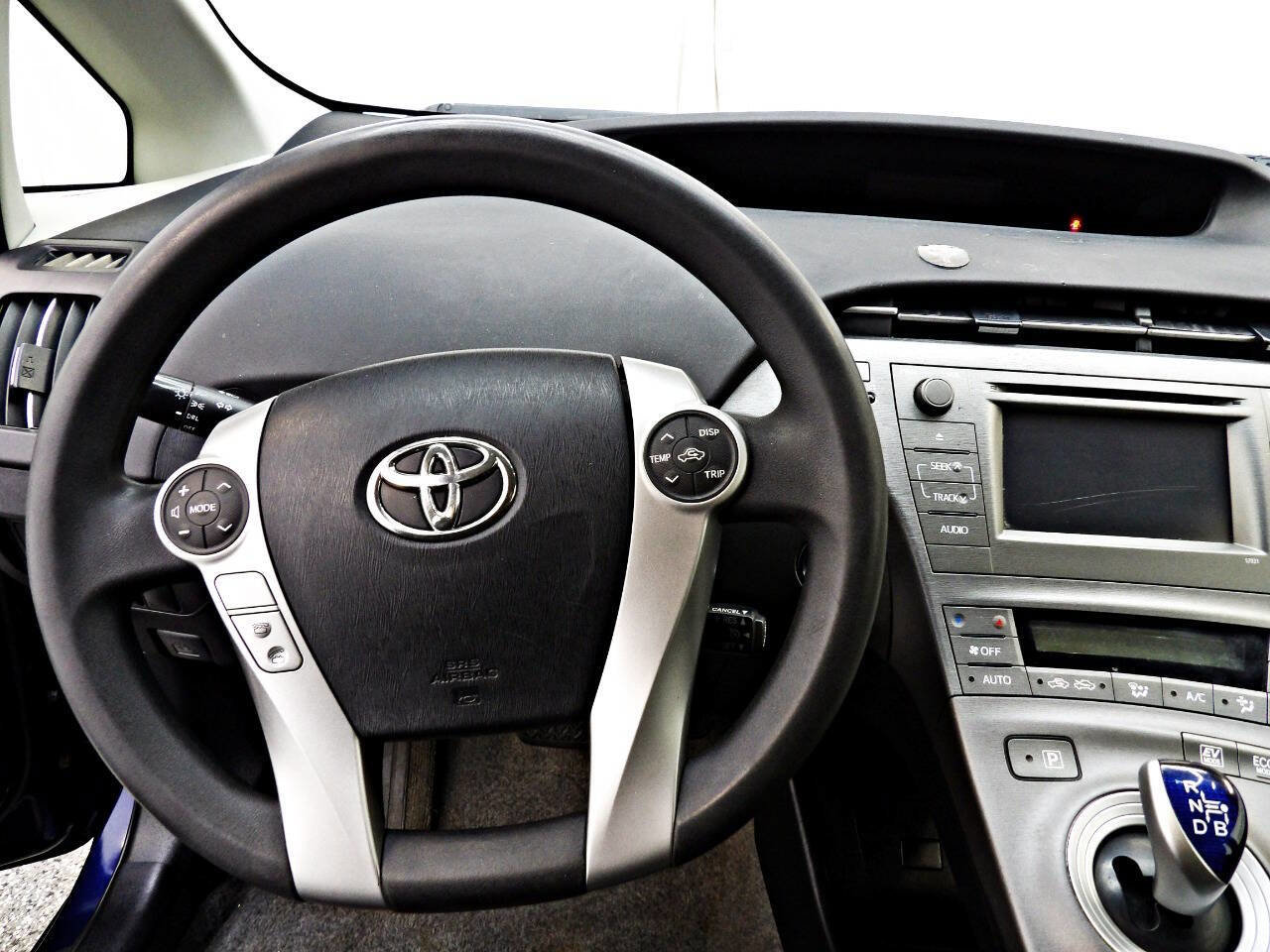 Used 2015 Toyota Prius Two image 10