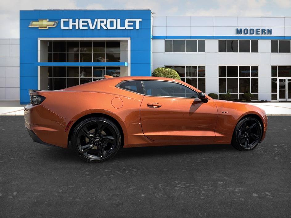 Used 2022 Chevrolet Camaro LT w/ RS Package RWD image 5