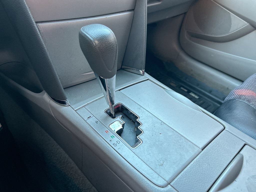 Used 2011 Toyota Camry LE FWD image 23