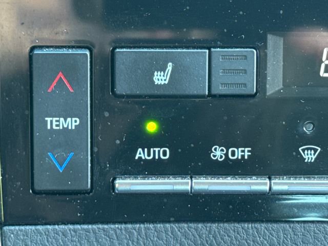 Used 2020 Toyota Avalon XSE w/ All Weather Liner Package FWD image 33