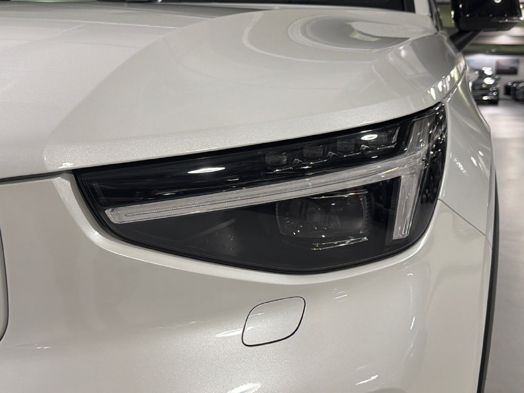 Certified 2023 Volvo C40 P8 Recharge Ultimate AWD/4WD image 7