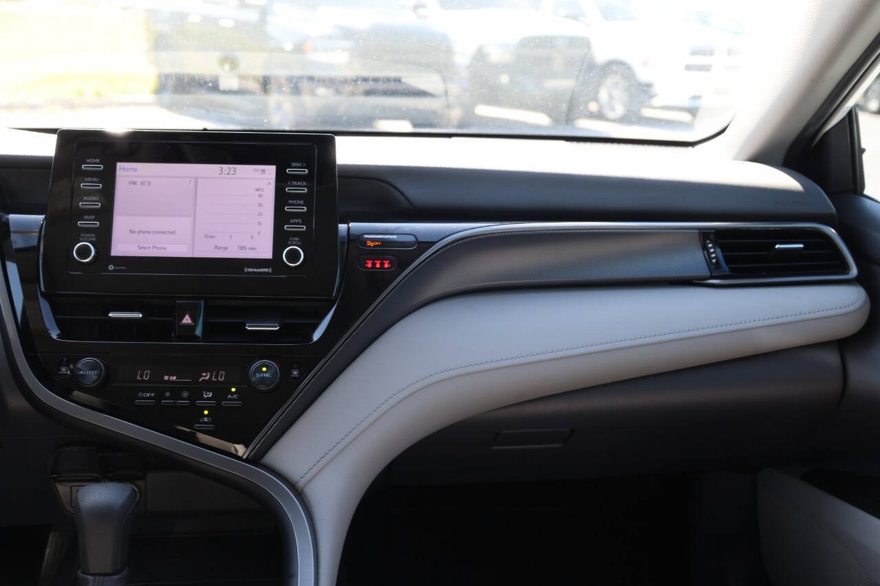 Used 2022 Toyota Camry LE FWD image 24