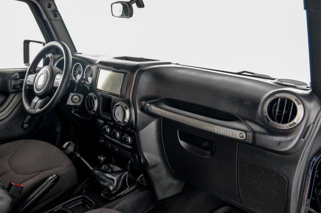 Used 2015 Jeep Wrangler Sport w/ Mopar Black Appearance Group AWD/4WD image 8