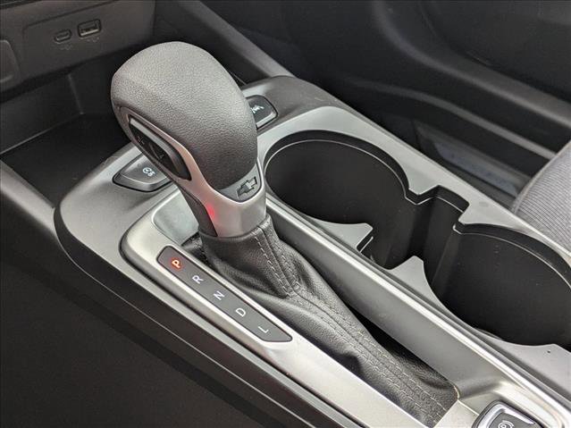 Used 2025 Chevrolet Trax LS w/ LS Convenience Package FWD image 12