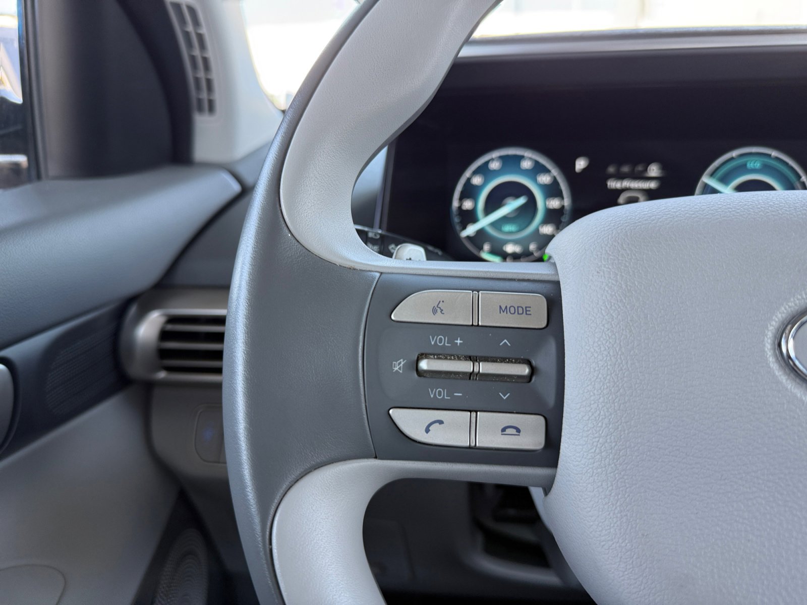Used 2022 Hyundai Nexo Blue FWD image 19