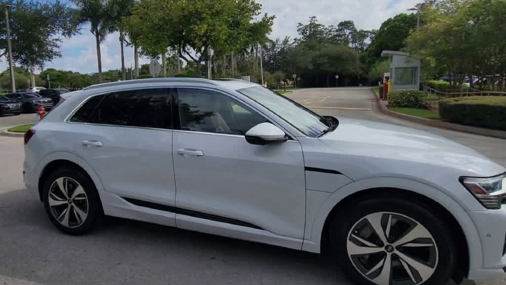 Certified 2024 Audi Q8 e-tron Premium Plus AWD/4WD image 9
