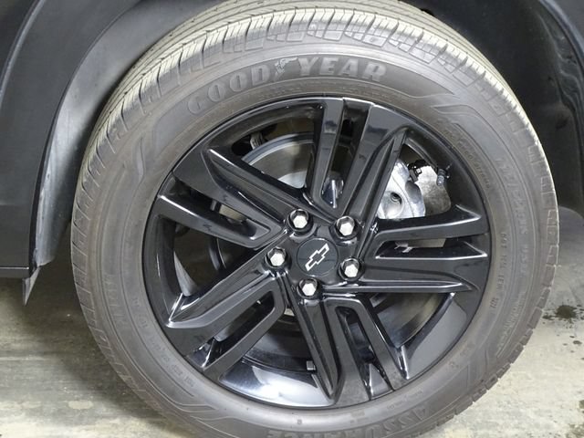 Used 2024 Chevrolet Trax ACTIV w/ Sunroof Package FWD image 32