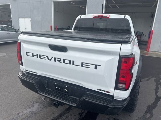 Used 2024 Chevrolet Colorado ZR2 w/ Technology Package image 9