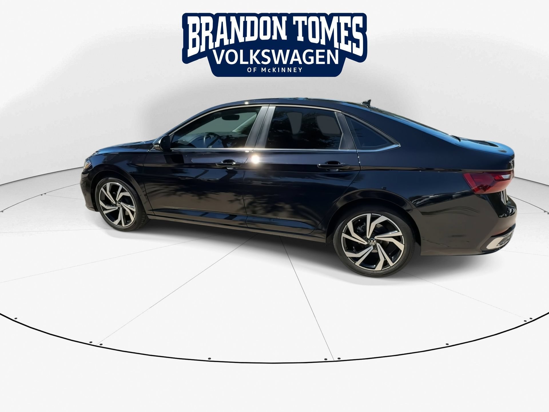 Used 2026 Volkswagen Jetta SEL FWD image 6