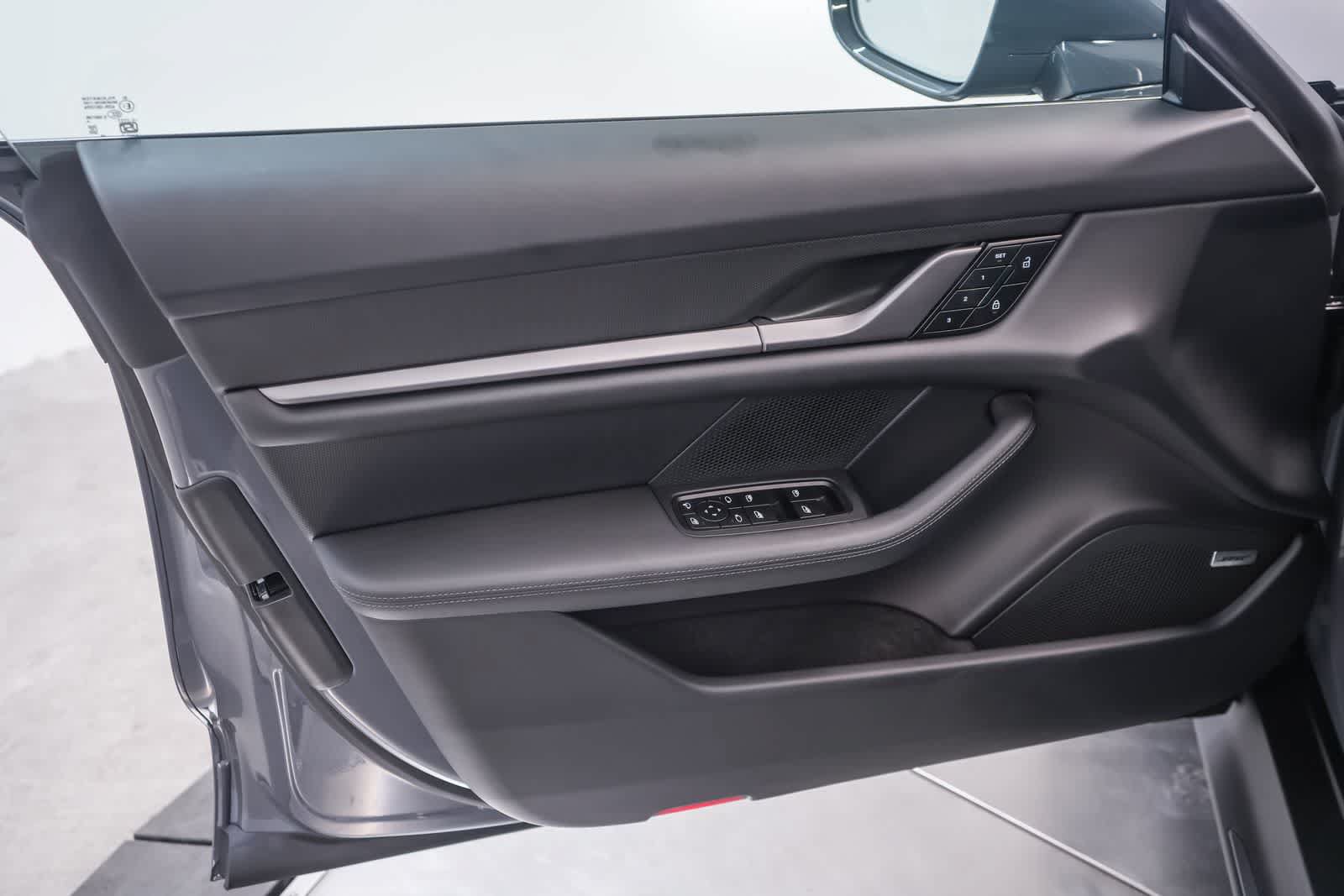 New 2026 Porsche Taycan 4S AWD/4WD image 26