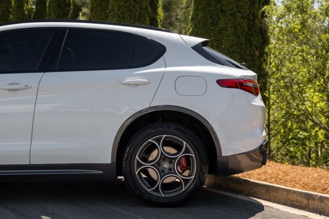 Used 2023 Alfa Romeo Stelvio Ti w/ Active Assist Plus Package AWD/4WD image 11