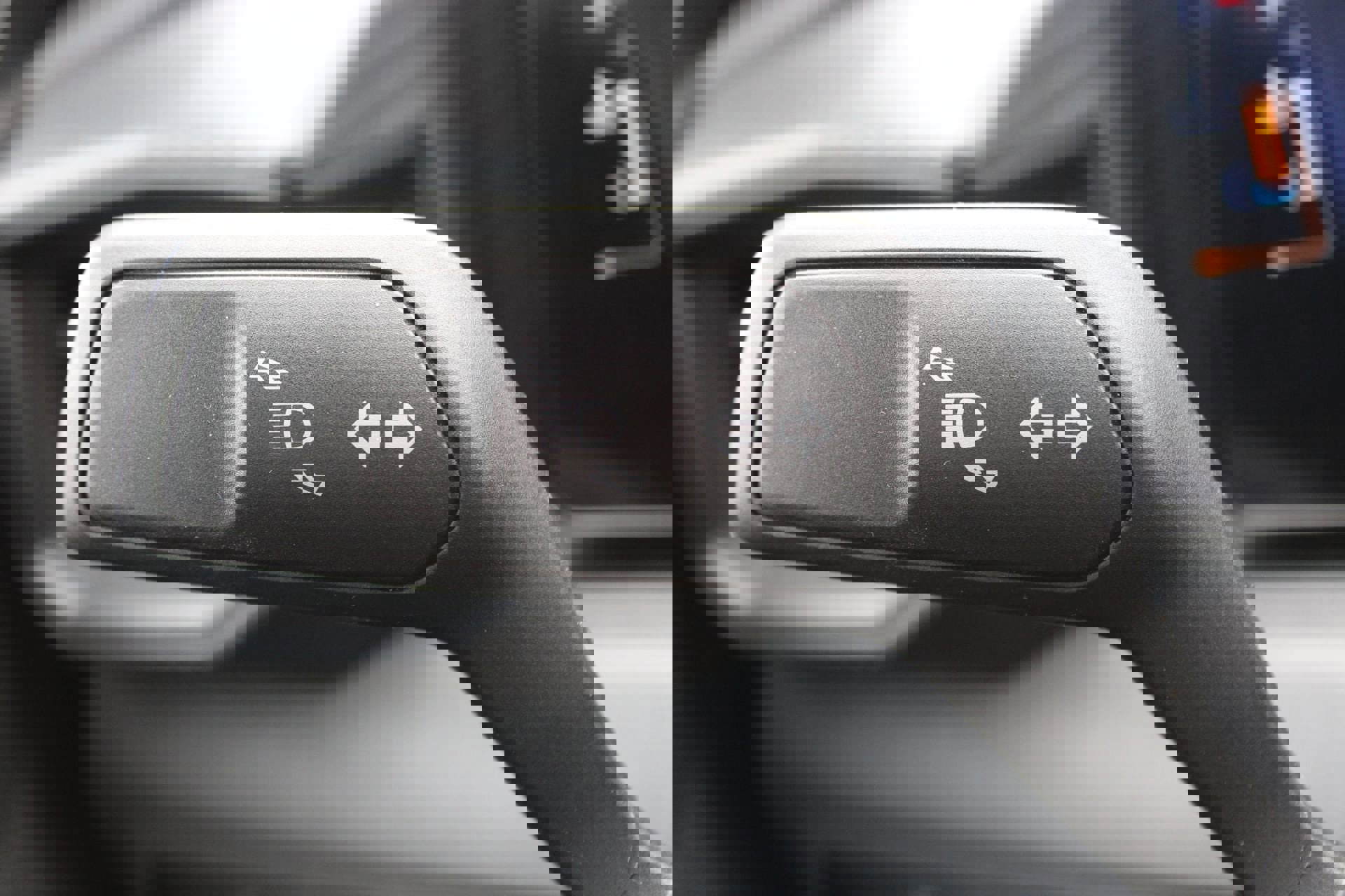 Used 2025 Ford Mustang Ecoboost image 26