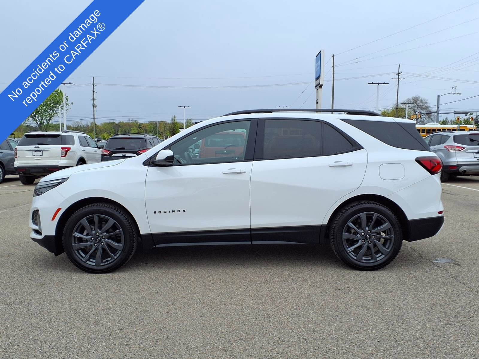 Used 2022 Chevrolet Equinox RS w/ LPO, Floor Liner Package FWD image 9