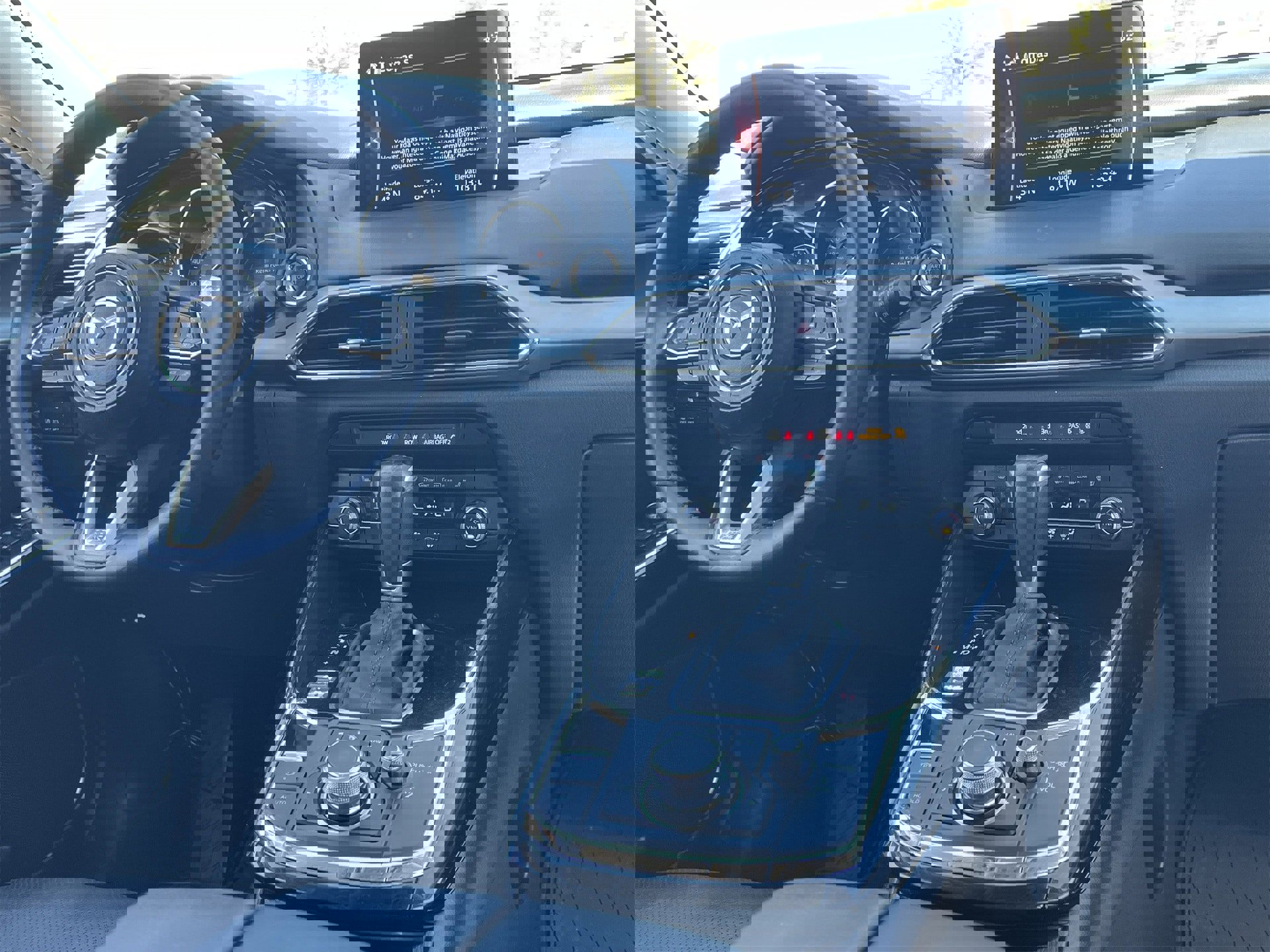 Used 2020 MAZDA CX-9 Touring w/ Touring Premium Package image 3