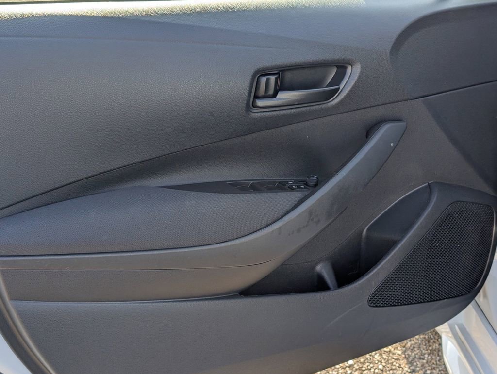 Used 2023 Toyota Corolla LE image 14