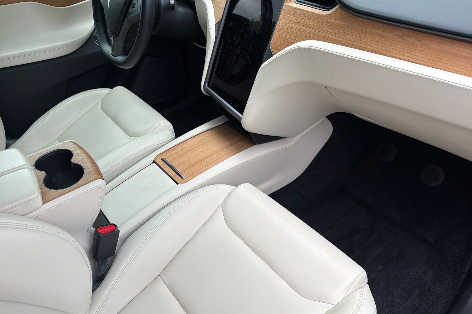 Used 2020 Tesla Model X Long Range image 19