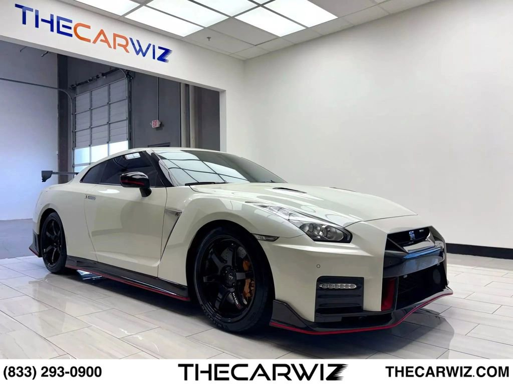 Used 2018 Nissan GT-R NISMO AWD/4WD image 1