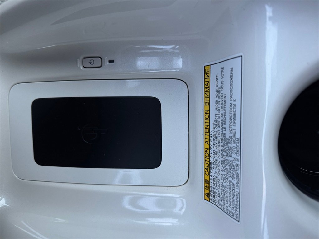 Used 2016 Toyota Prius Three image 24