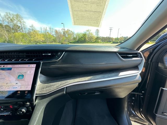 Used 2022 Jeep Grand Cherokee L Limited AWD/4WD image 16