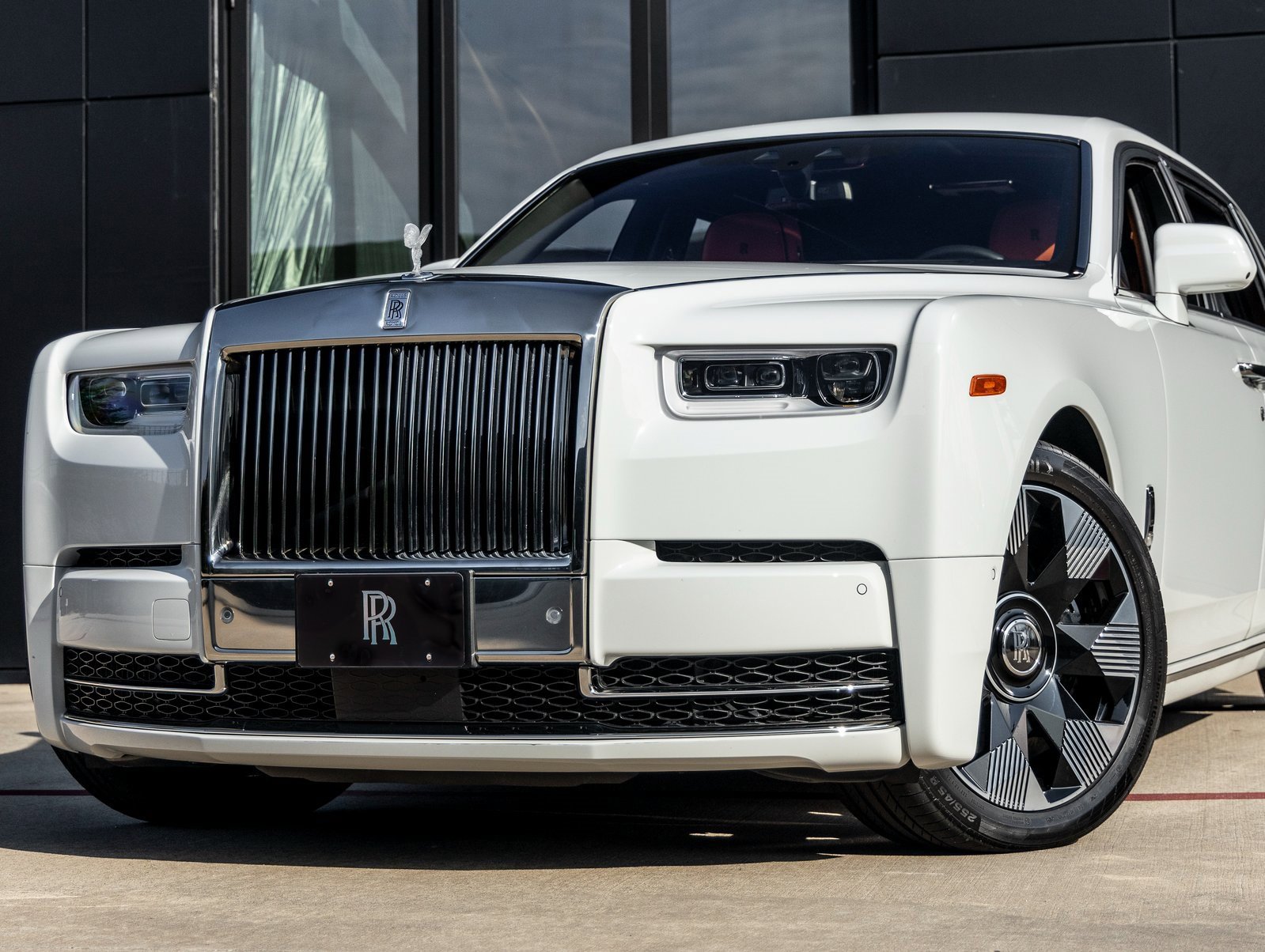 Used 2022 Rolls-Royce Phantom Extended Wheelbase image 6