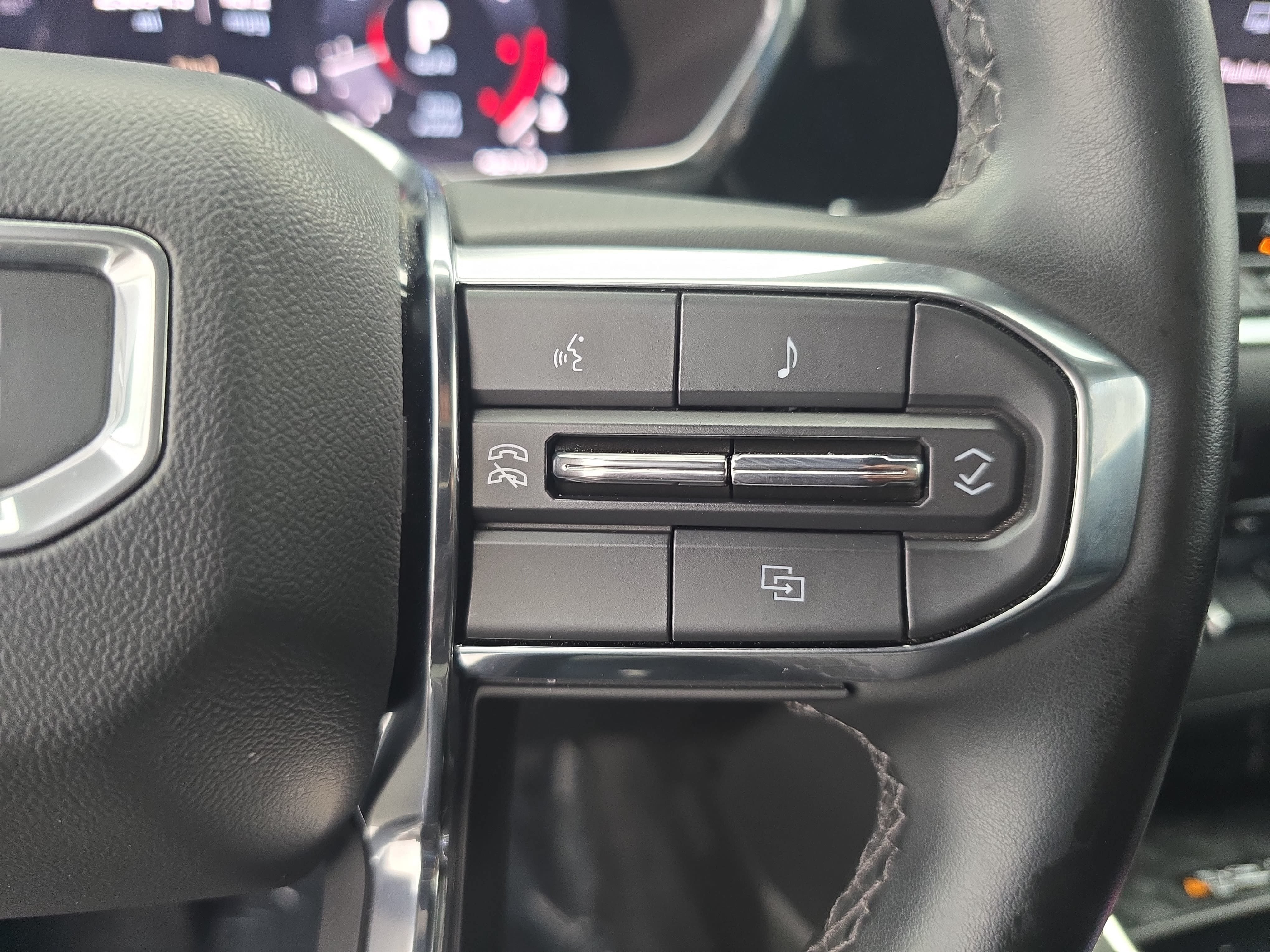 Used 2025 GMC Canyon Elevation w/ Convenience Package AWD/4WD image 17
