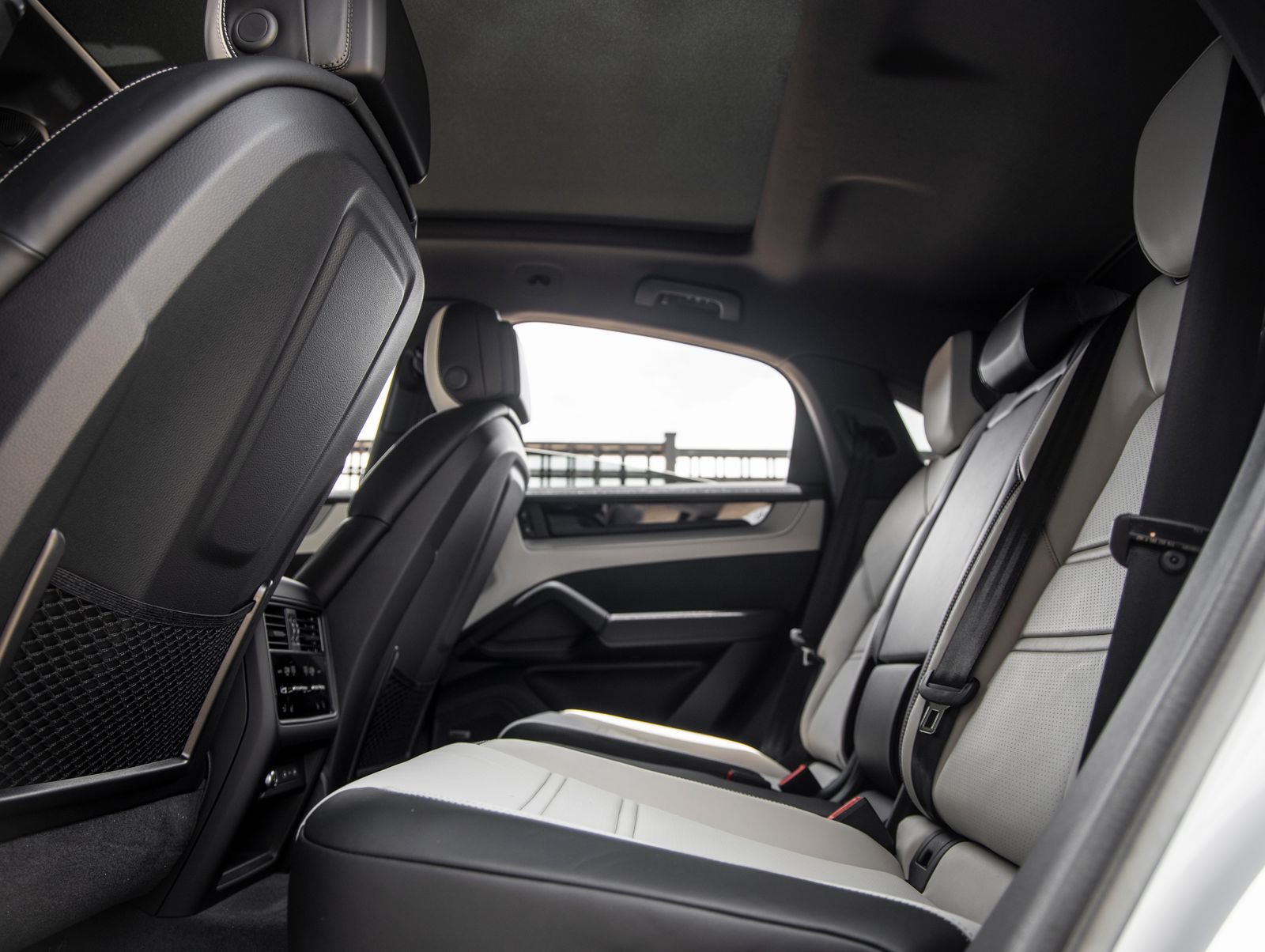 New 2026 Porsche Cayenne S AWD/4WD image 33