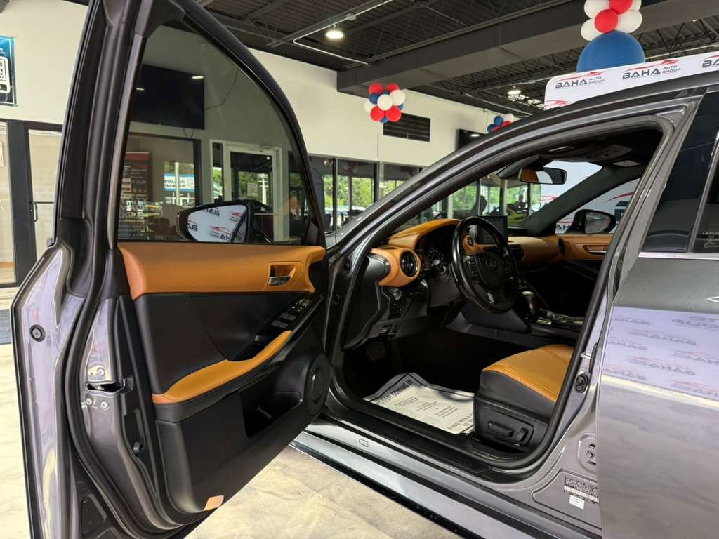 Used 2024 Lexus IS 350 F Sport RWD image 29